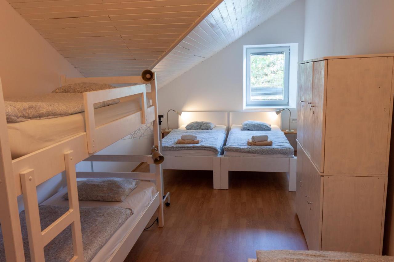 Vila Veselova, Ljubljana City Center Hostel Eksteriør bilde