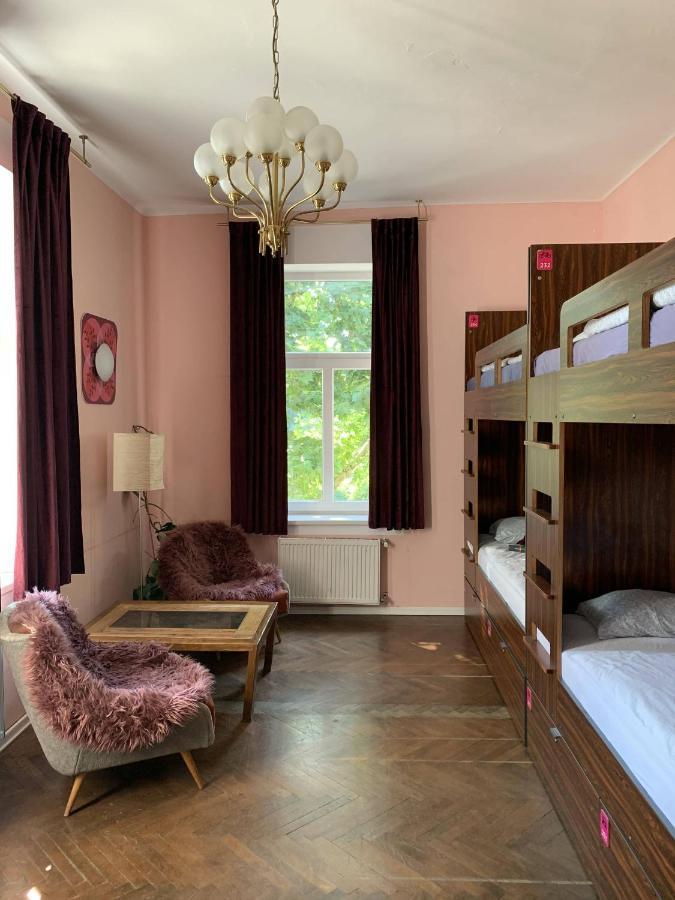 Vila Veselova, Ljubljana City Center Hostel Eksteriør bilde